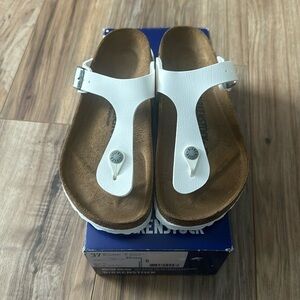 BIRKENSTOCK THONG SANDAL SIZE 7
